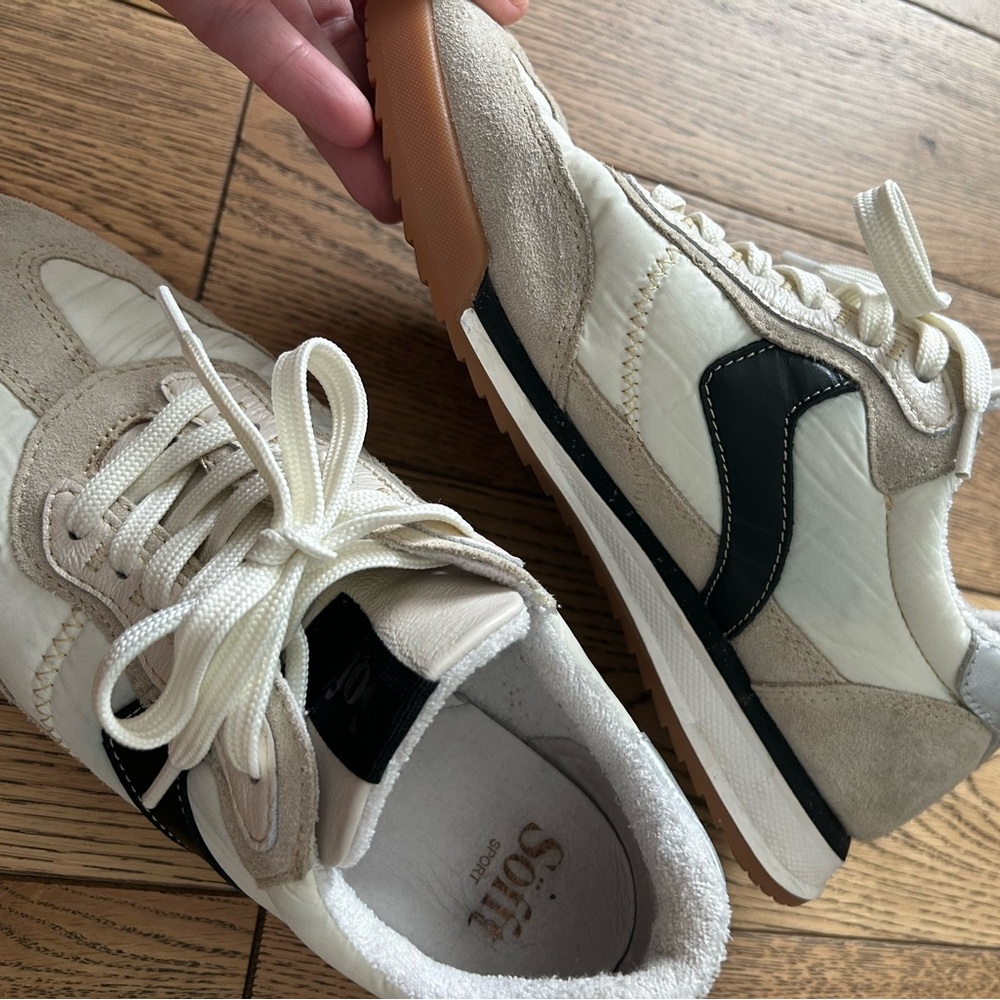 Sofft “Kat” Off White and Black Sneakers